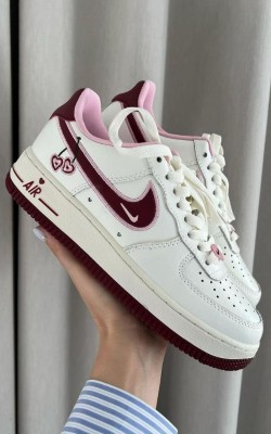 Air Force 1 Low Valentine's Day Beyaz